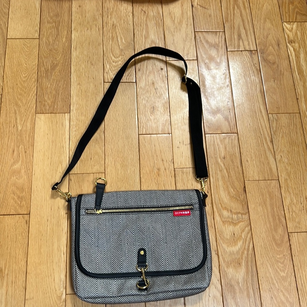 Skip Hop Thin Diaper Bag